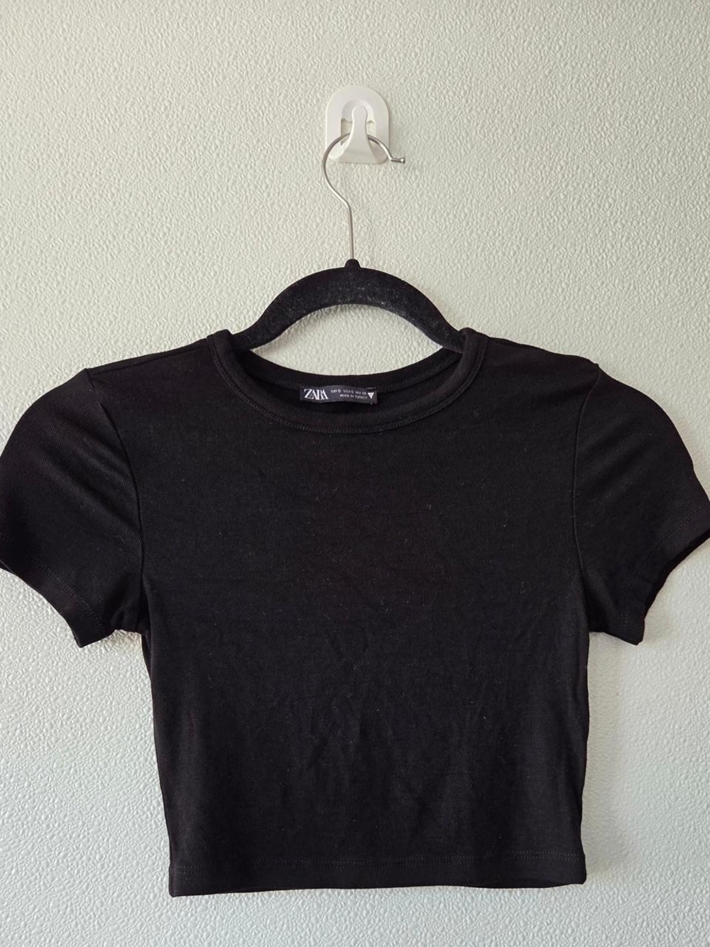 Zara Black Short Sleeve Ribbed Crop Top